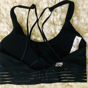 Marika Tops - Marika Small sports bra NWOT Marika Tops - Marika Small sports bra NWOT
